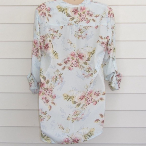 ⭐️Kut from the Kloth,Lightweight Cream Floral Button-Front Top,Perfect w/ Shorts - Picture 6 of 11